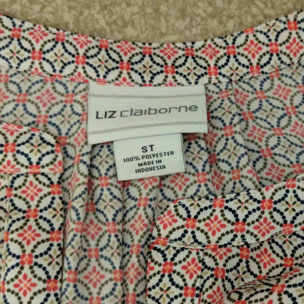 Silky Patterned Top - Picture 2 of 2